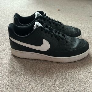 Black Nike Sneakers